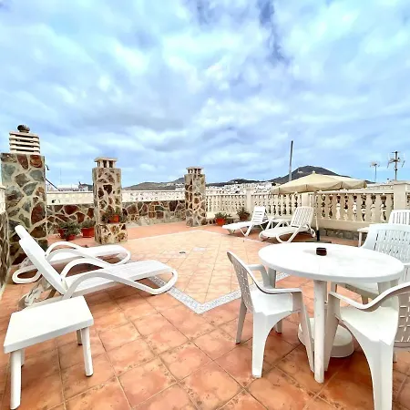 Interior Dbl Studio,wifi,only 50 M, Playa Las Canteras Διαμέρισμα *