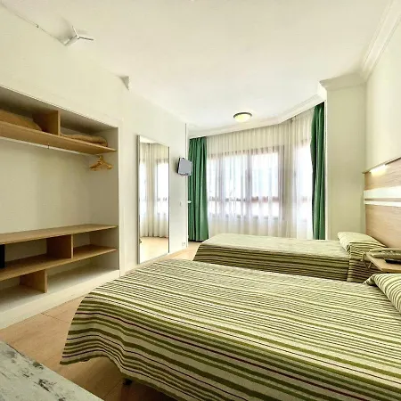 Interior Dbl Studio,wifi,only 50 M, Playa Las Canteras Διαμέρισμα *