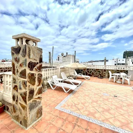 Interior Dbl Studio,wifi,only 50 M, Playa Las Canteras *
